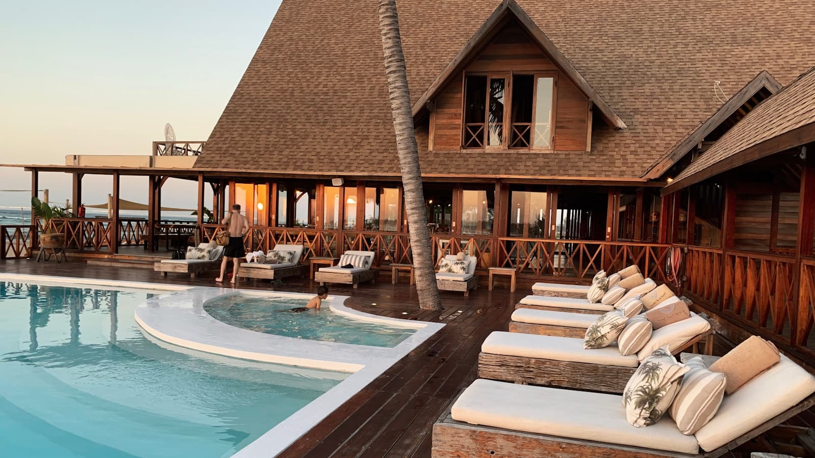 Hotels & Hospitality: The Future of Hotel Management, Guest Experience, and Travel Trends
